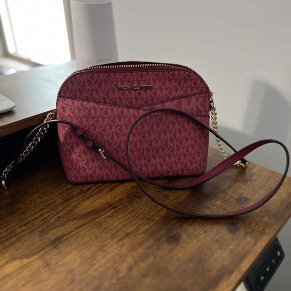 Michael Kors Crossbody - Picture 3 of 4